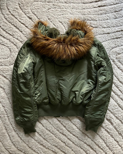 Alpha Industries (S) 的 Avirex 轰炸机