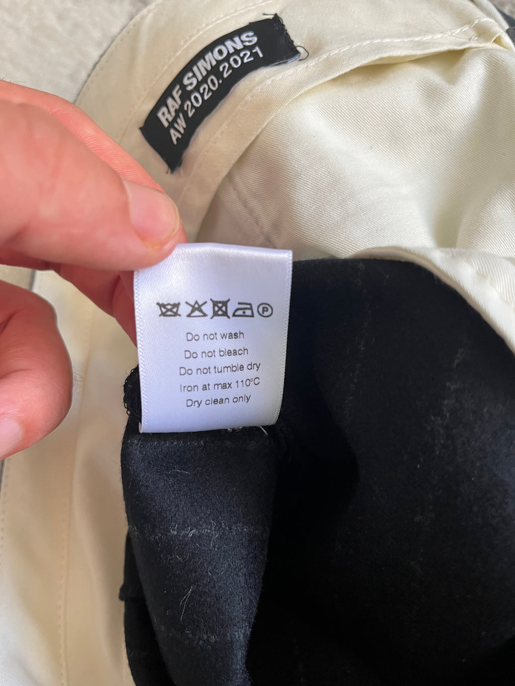 21 秋冬 Raf Simons 精裁羊毛长裤 (M/L)