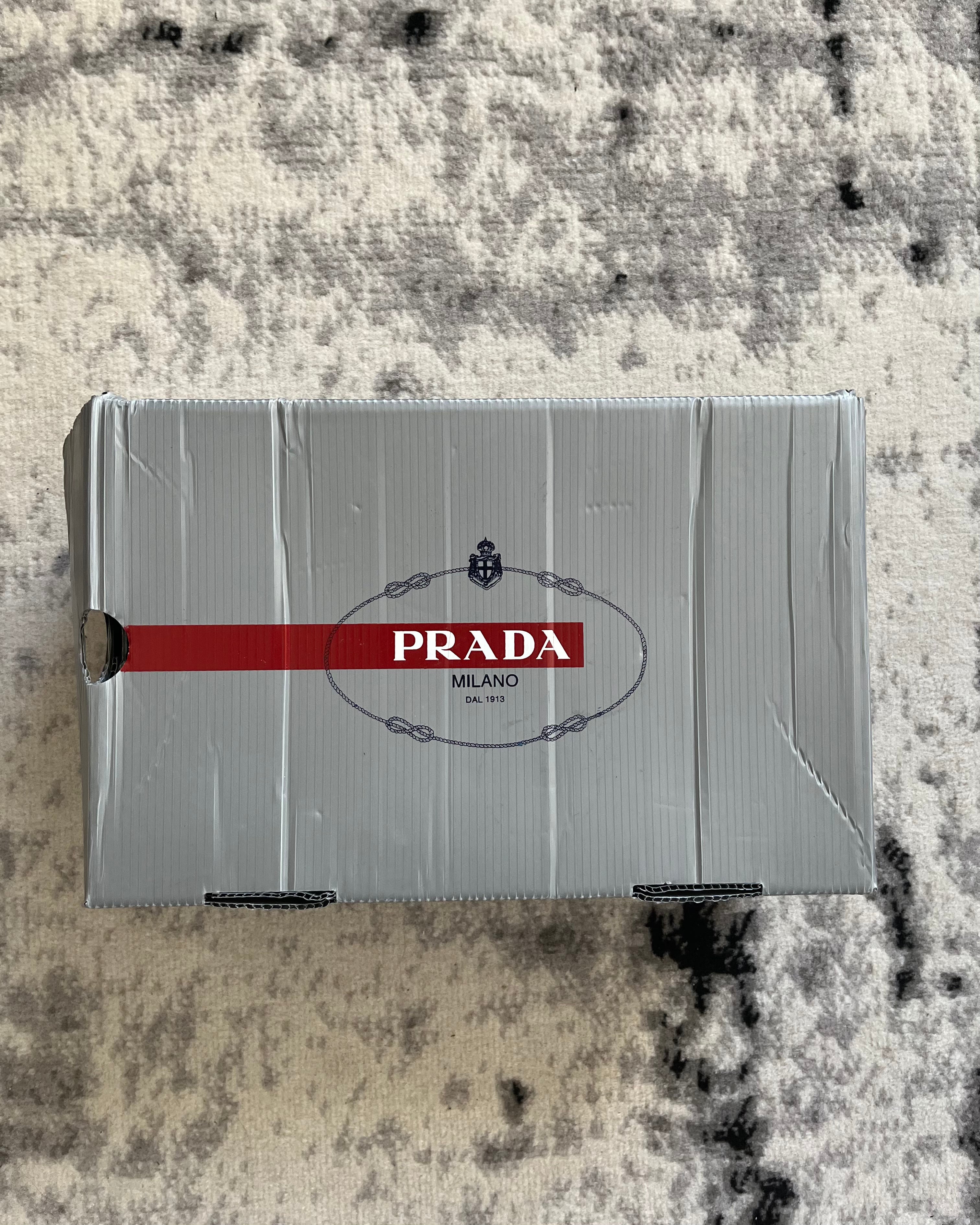 Prada America's Cup Retro Revive Vinyl (39eu/6,5us)
