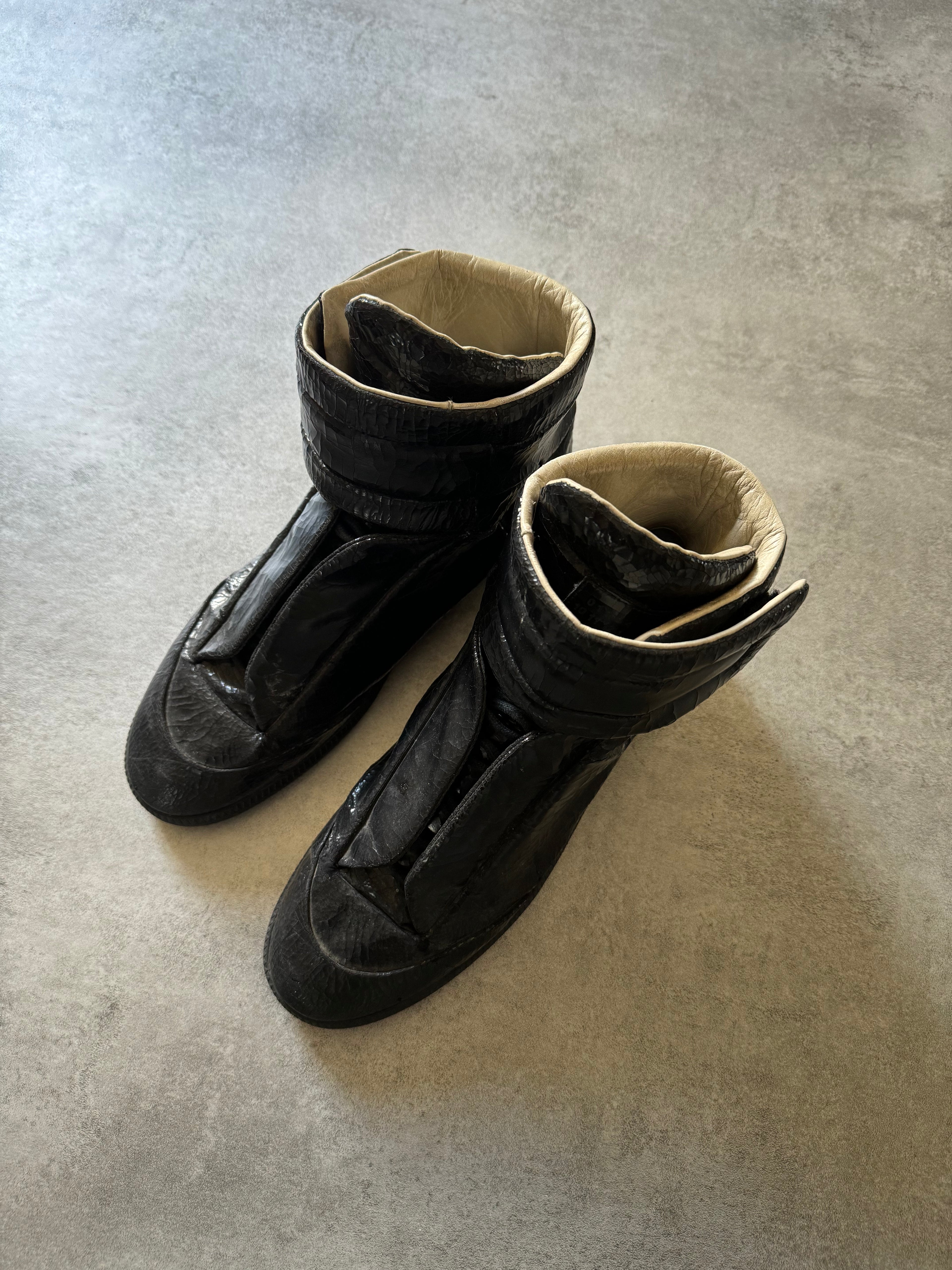 Maison Margiela Future Cracked Relief Black (44) - 6