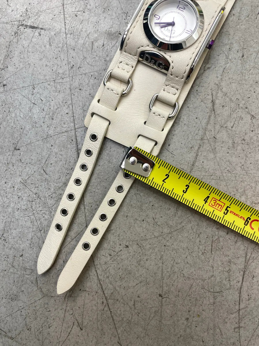 2000s Dolce & Gabbana White Leather Cuff Strap Logo Watch Iffasqoy 9