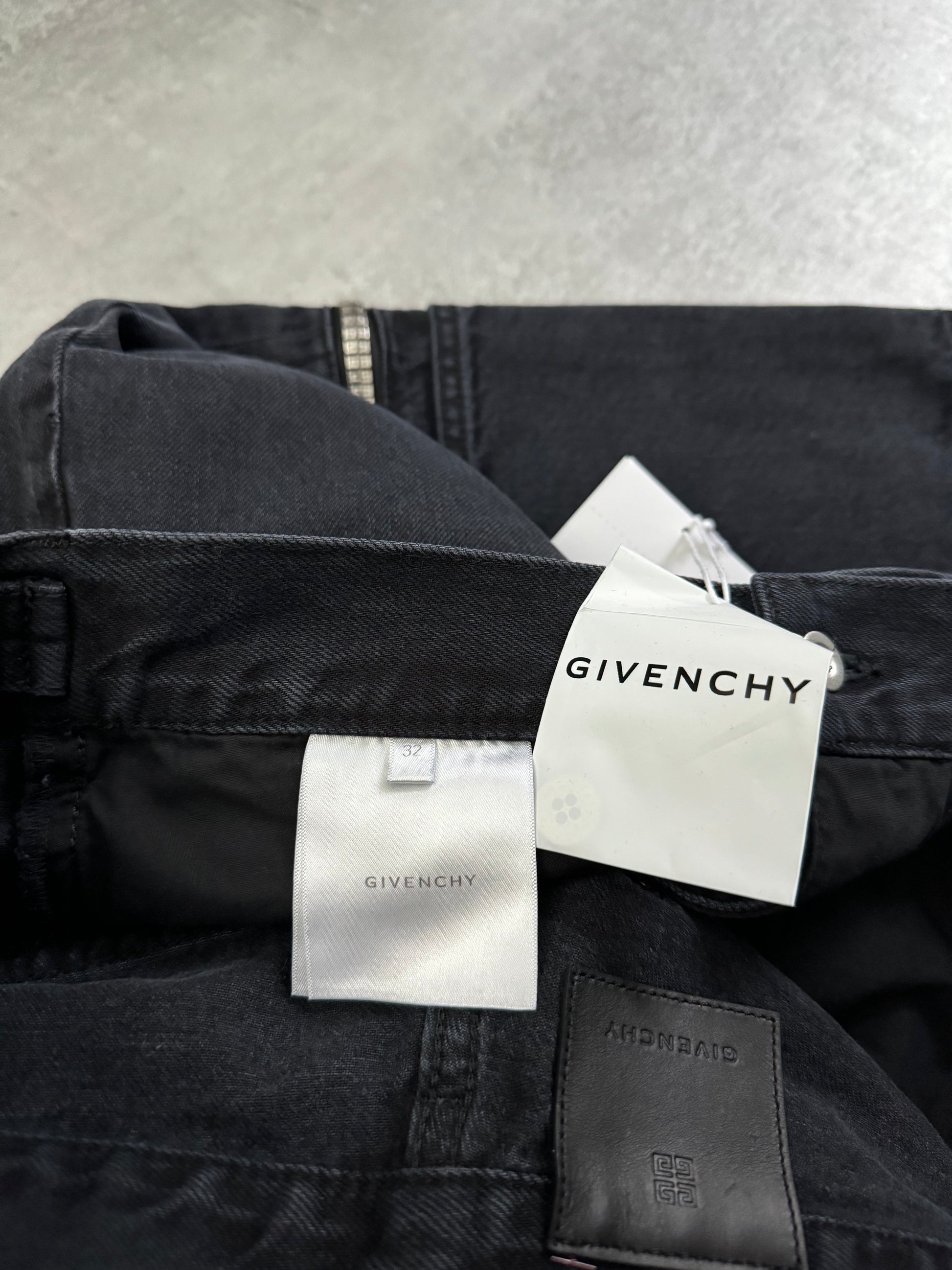 Givenchy 4G Zip Denim Black Cargo Short by Matthew Williams (M/L) - 8