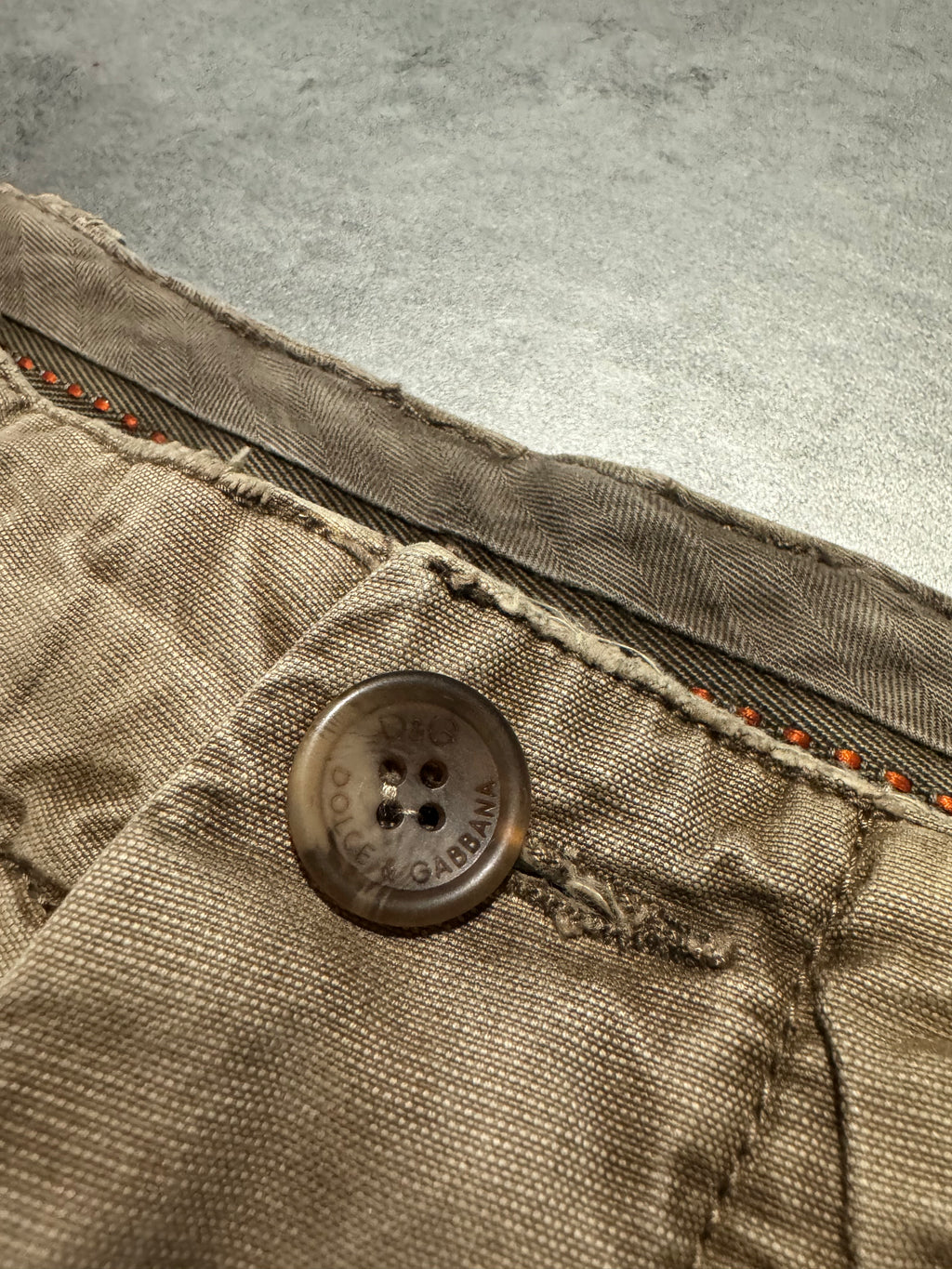 FW2006 Dolce & Gabbana Multi Pockets Cargo Beige Shorts (M) - 5