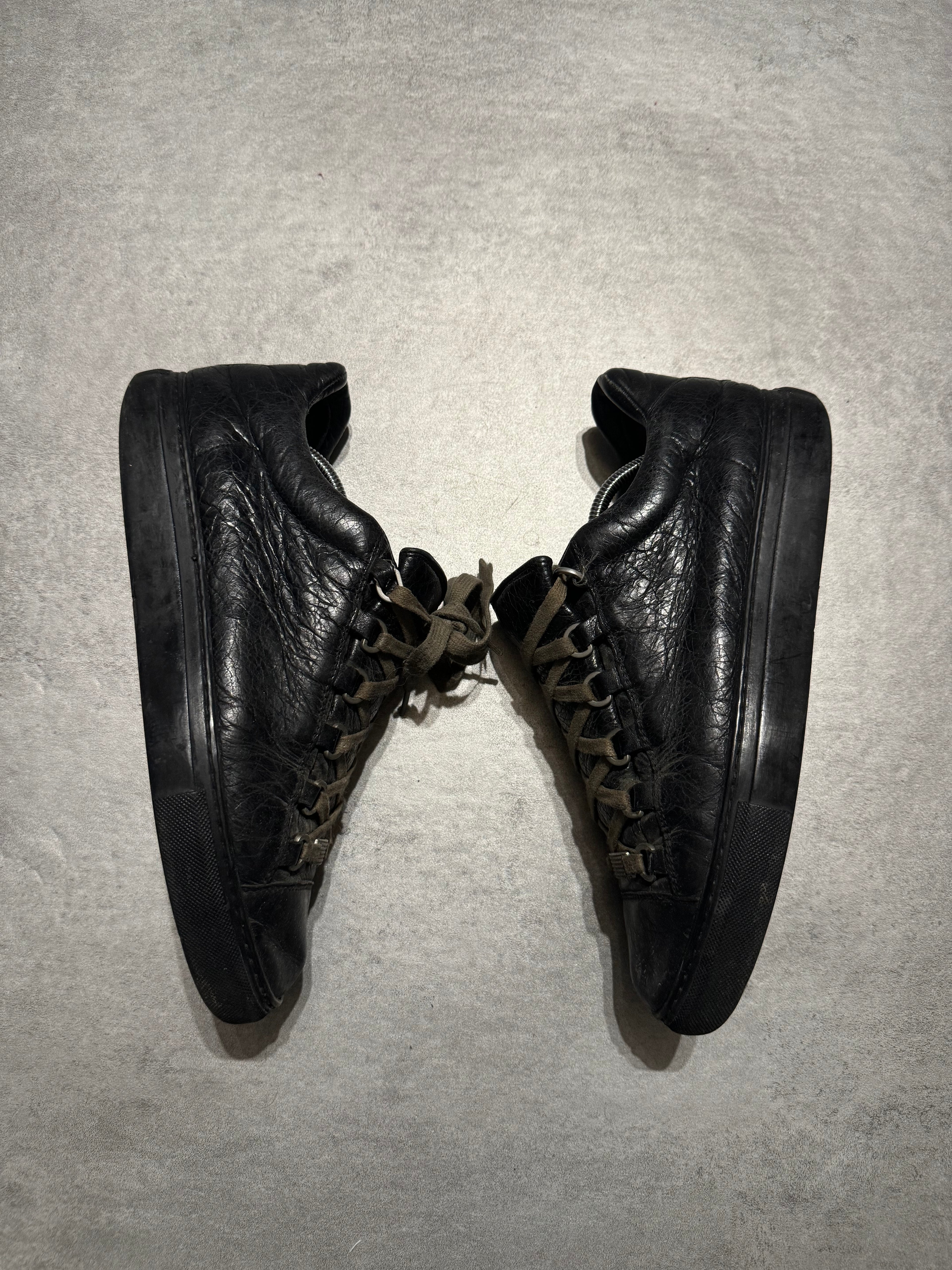 Balenciaga Arena Black Cracked Low Leather Sneakers (41) - 5