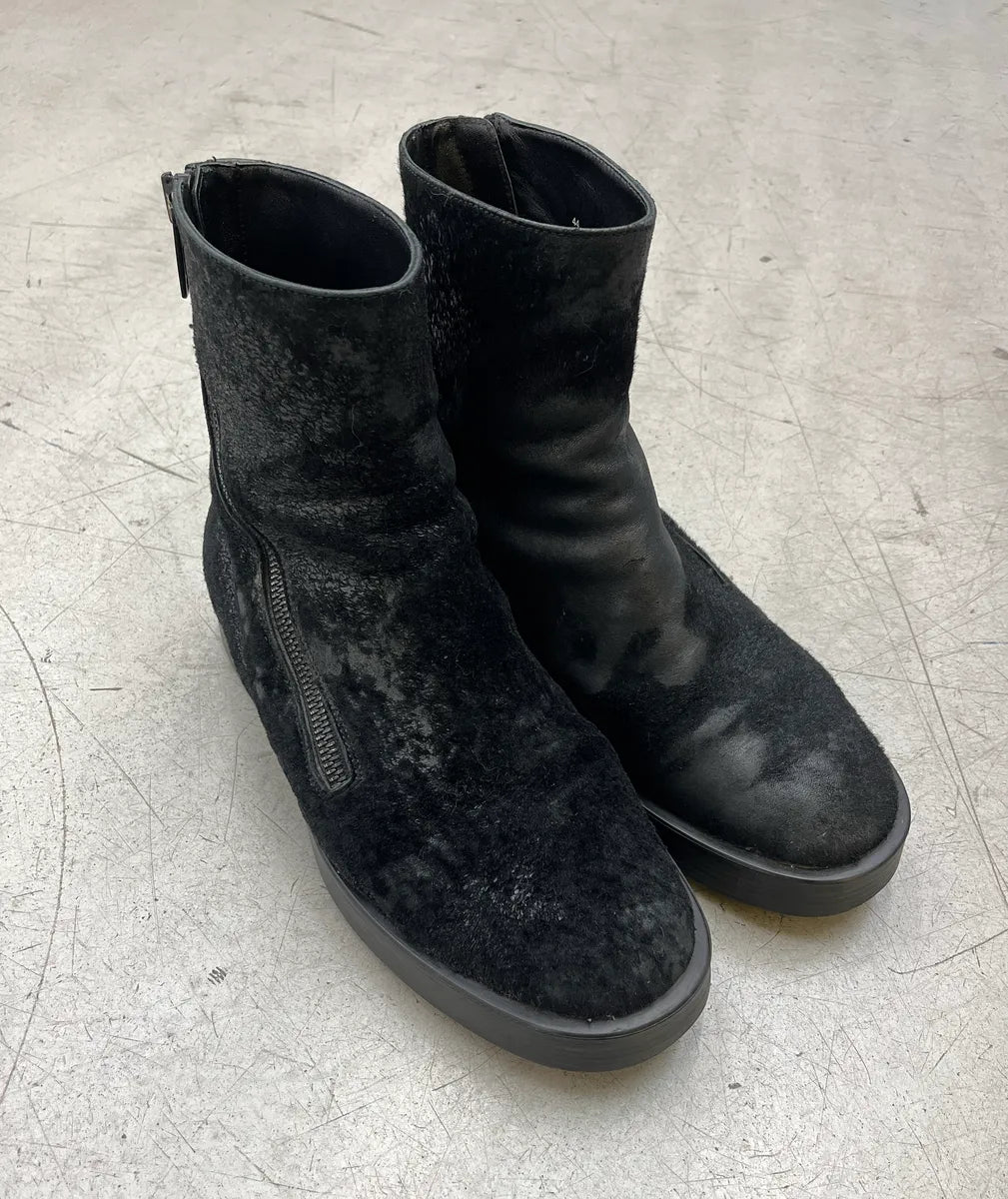 AW2022 Ann Demeulemeester Black Calf Hair Side-Zip Boots NNBnCFcL 3