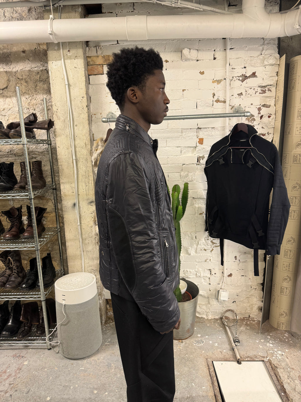 2000s Dolce & Gabbana Navy Puffer Biker Boosted Jacket (L) - 4