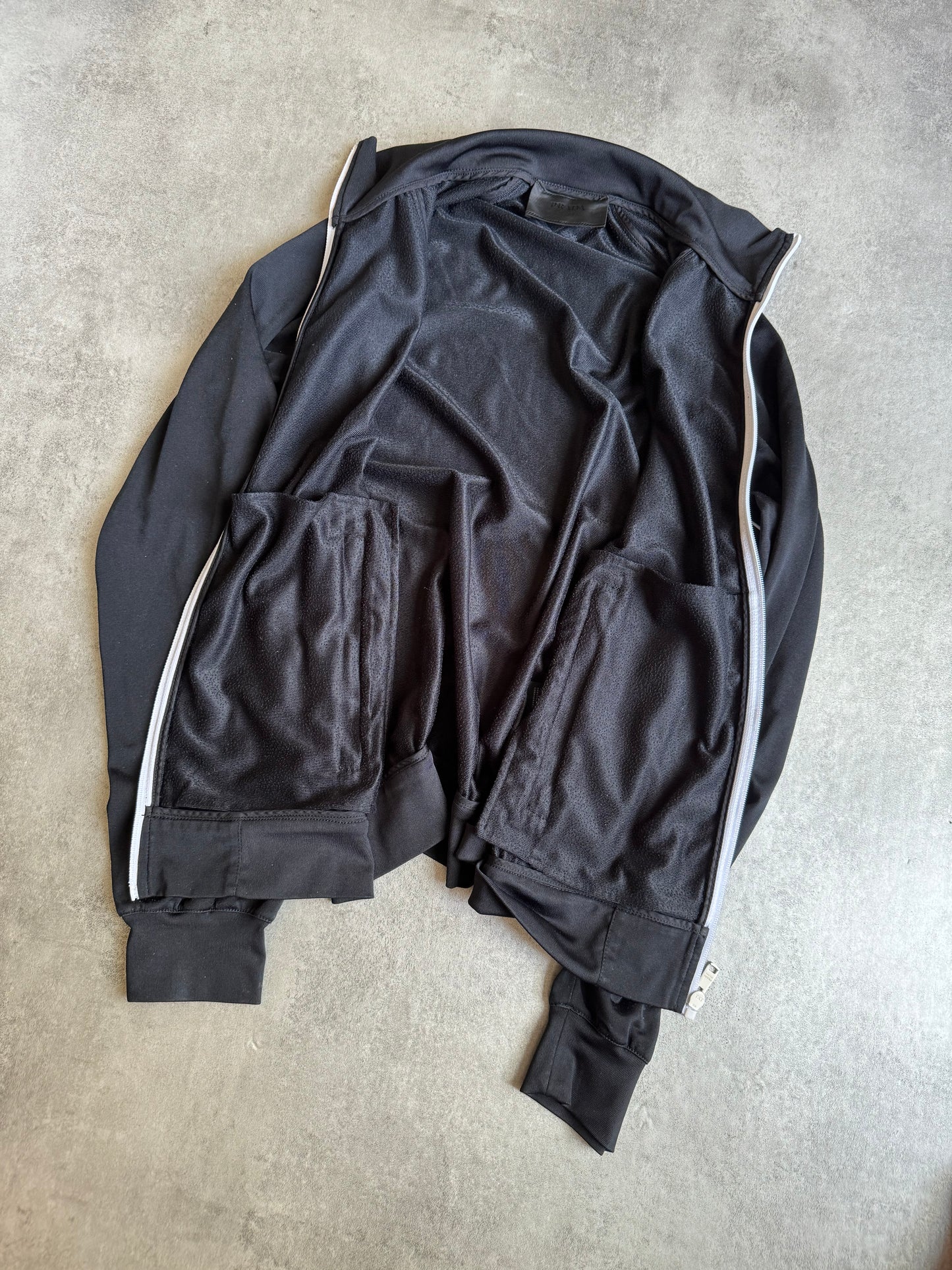 AW2018 Prada Black Tech Zip-up Sweater (M) - 5