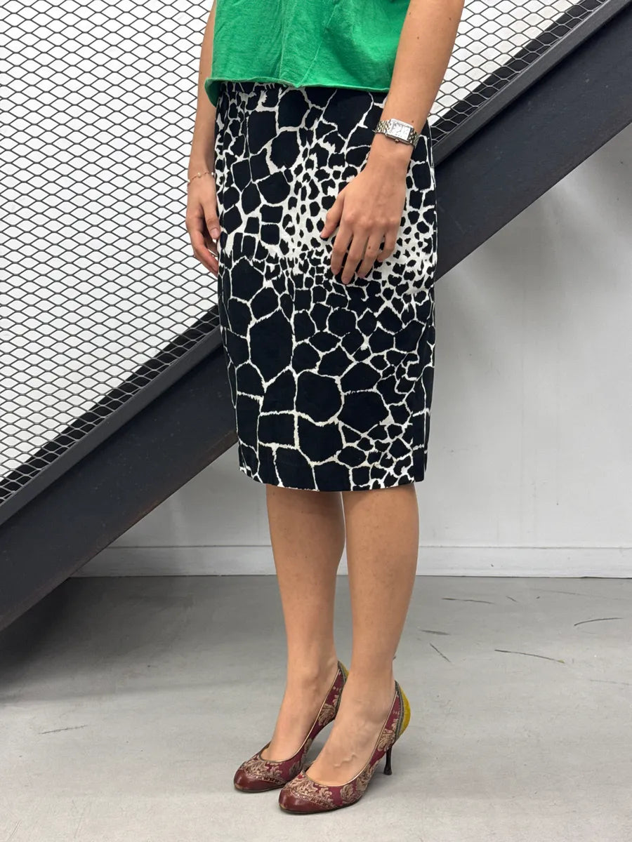 1990s Yves Saint Laurent Black & White Giraffe Print Skirt QJYKrWfq 1