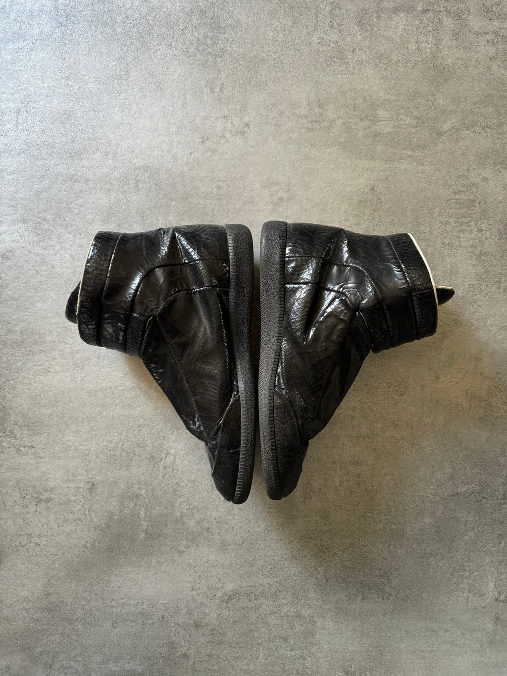 Maison Margiela Future Cracked Relief Black (44) - 7