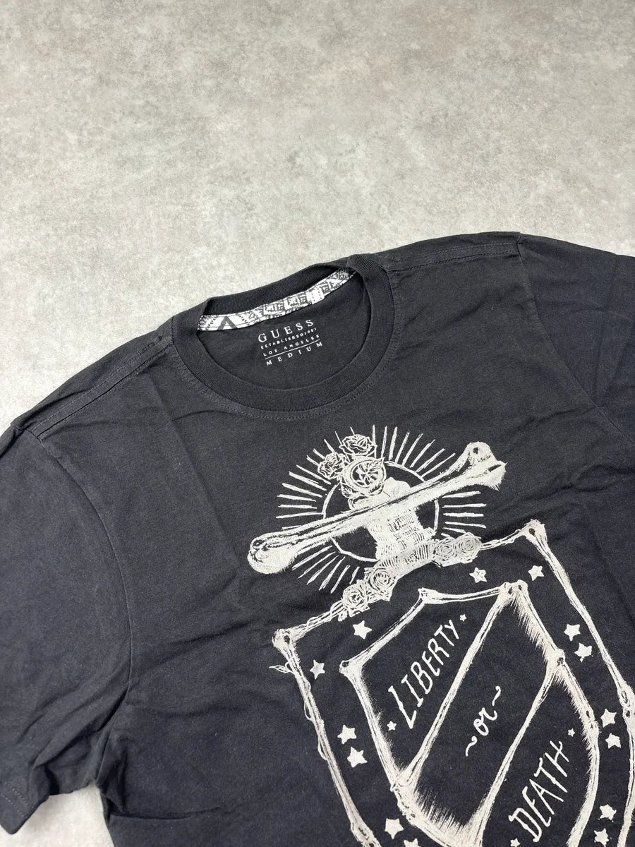 2010s Guess Black Liberty or Death Crest T-Shirt QQTjqpAy 4