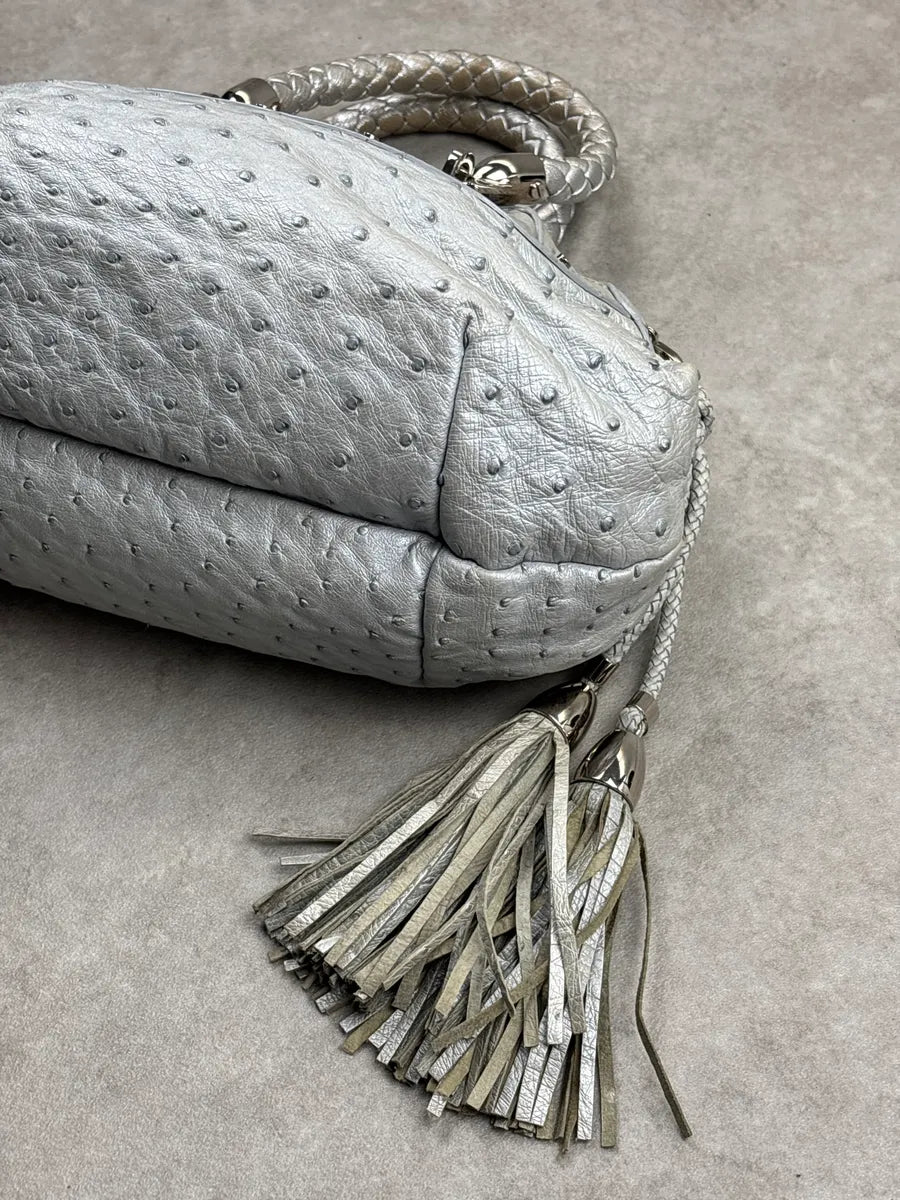 1990s Gianni Versace Couture Silver Leather Ostrich-Embossed Tassel Handle Bag QgmFcRrw 13