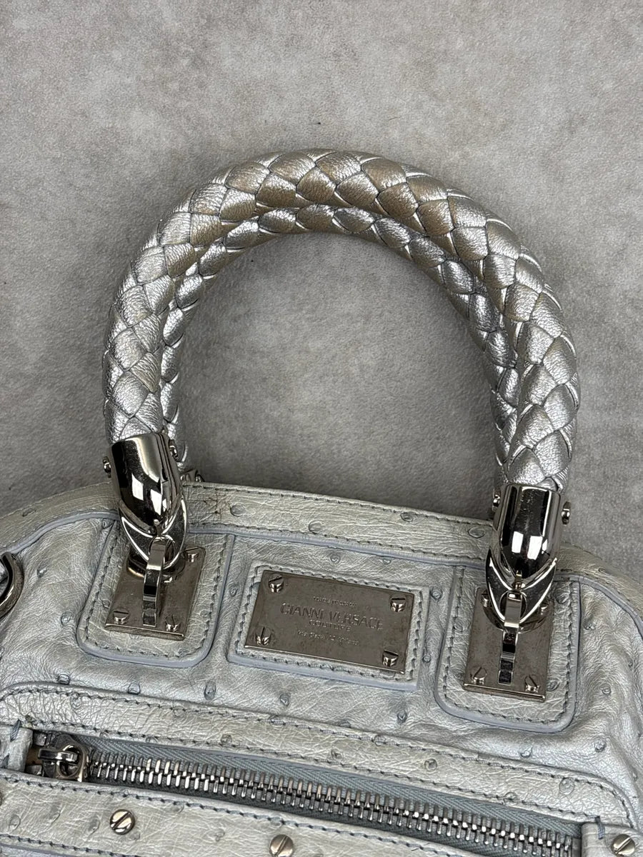 1990s Gianni Versace Couture Silver Leather Ostrich-Embossed Tassel Handle Bag QgmFcRrw 6