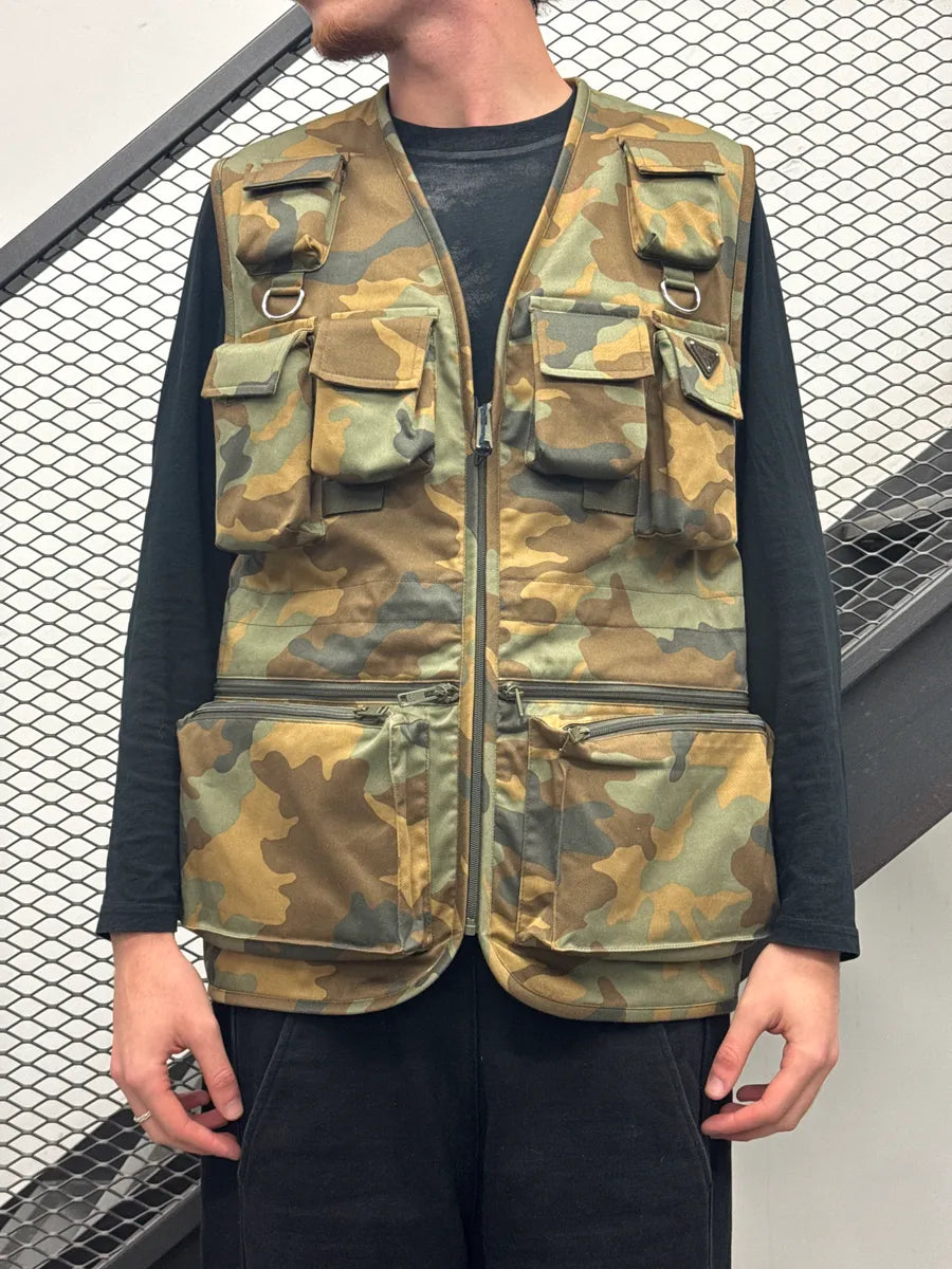 SS2024 Prada Camouflage Multi-Pocket Utility Cargo Vest QhhNHIGP 1