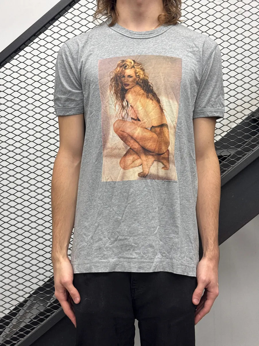 2000s Dolce & Gabbana Grey Pin-Up Naked Woman T-Shirt RDPMAkBb 1