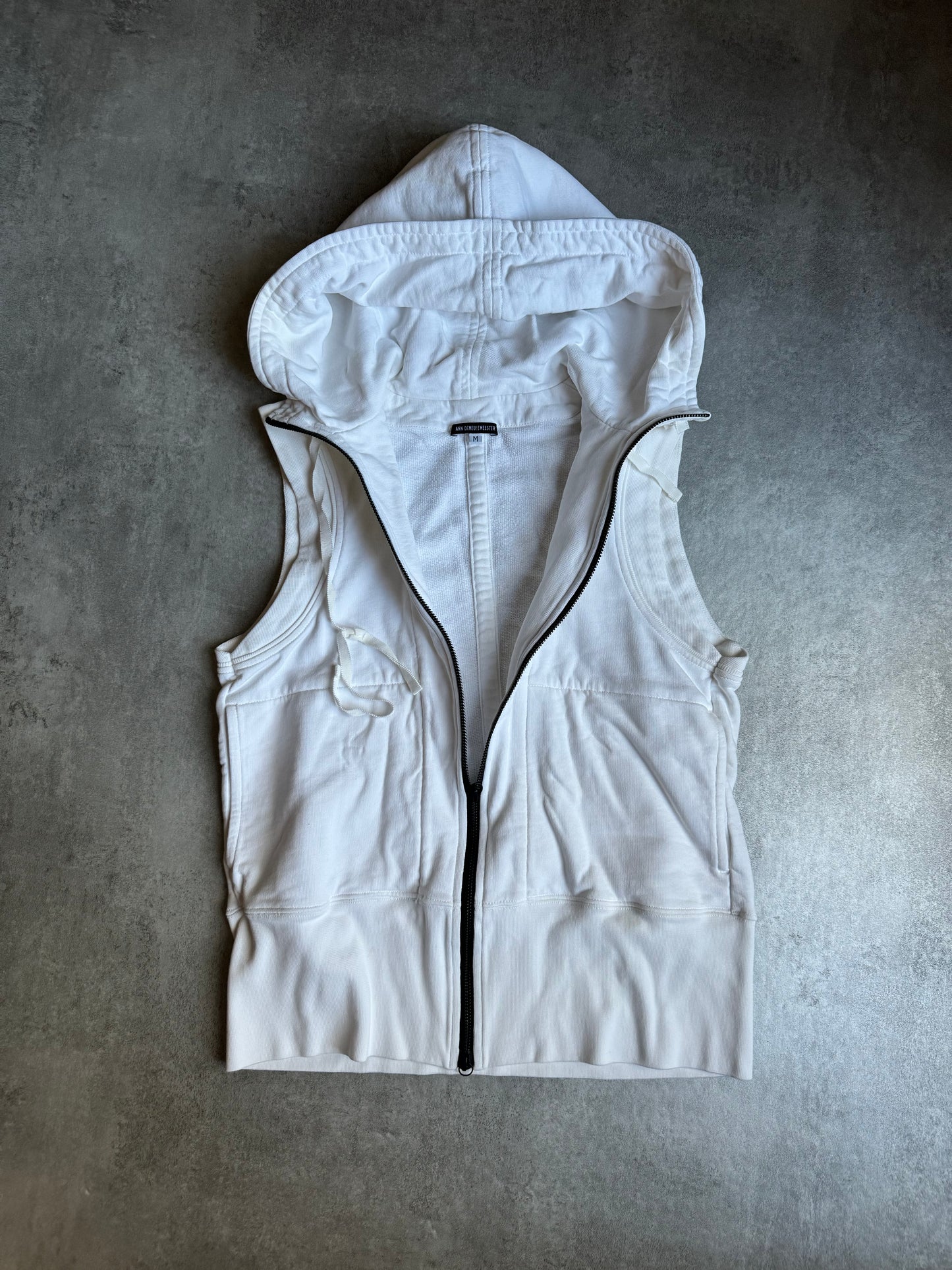 SS2020 Ann Demeulemeester White Hooded Sleeveless Sweater (XS) - 2