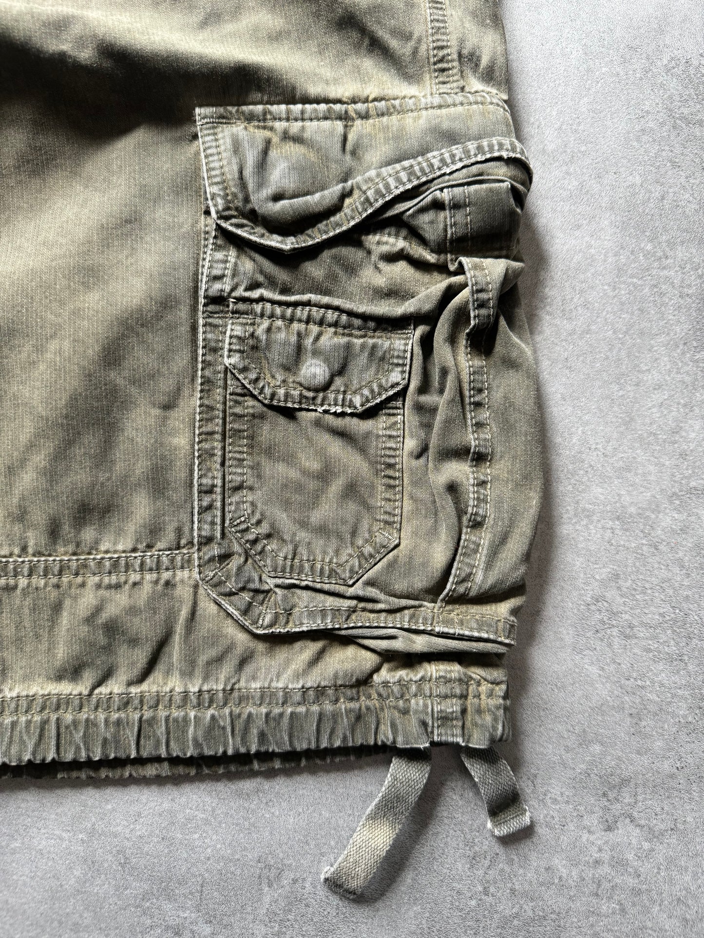 FW2006 Dolce & Gabbana Multi Pockets Cargo Olive Shorts (L) - 6