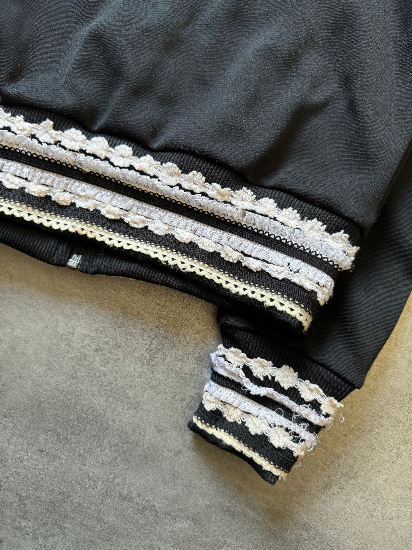 AW2001 Comme des Garçons Black Precise Zip-up Sweater (XS) - 3