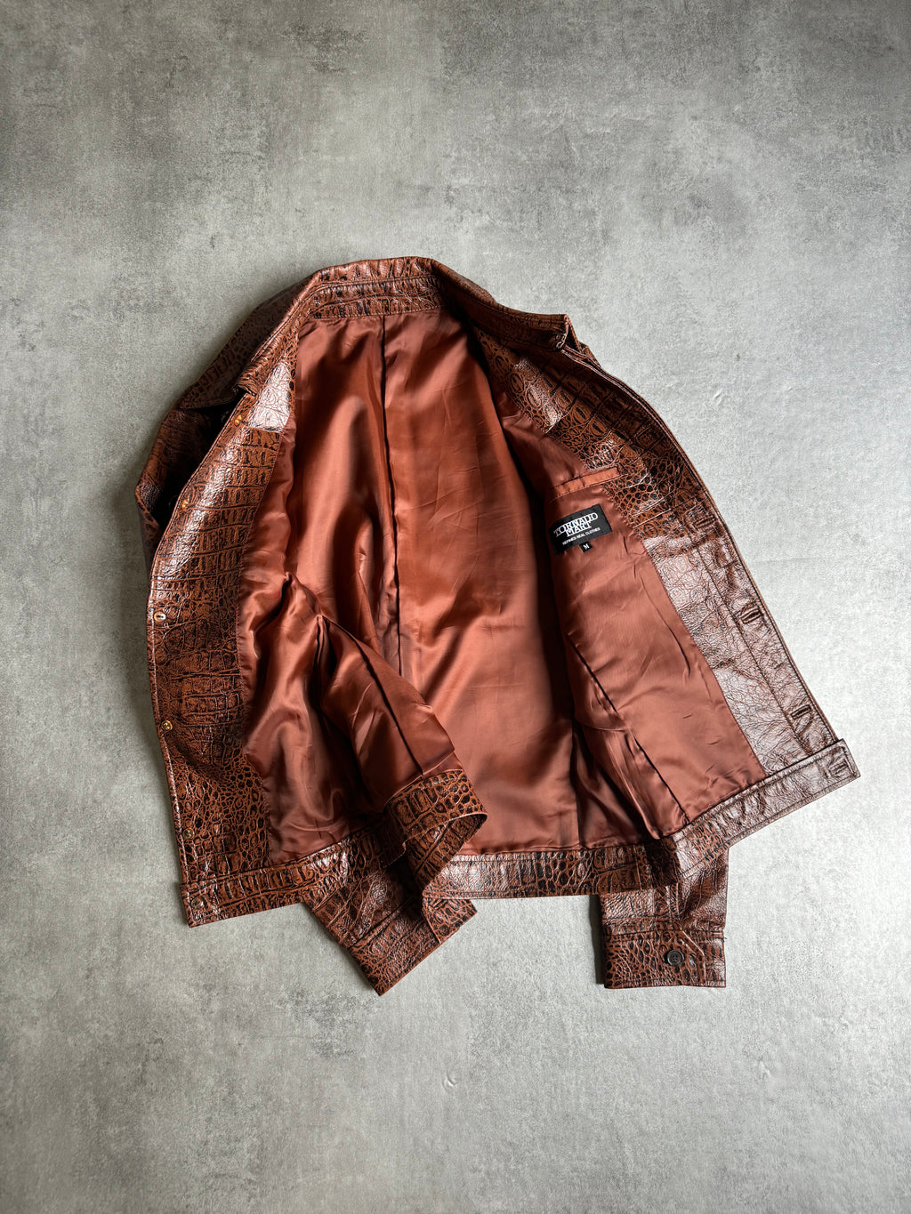 Tornado Mart Crocodile Effect Brown Leather Jacket (S) – Dolce Tornado Mart Crocodile Effect Brown Leather Jacket (S) – Dolce
