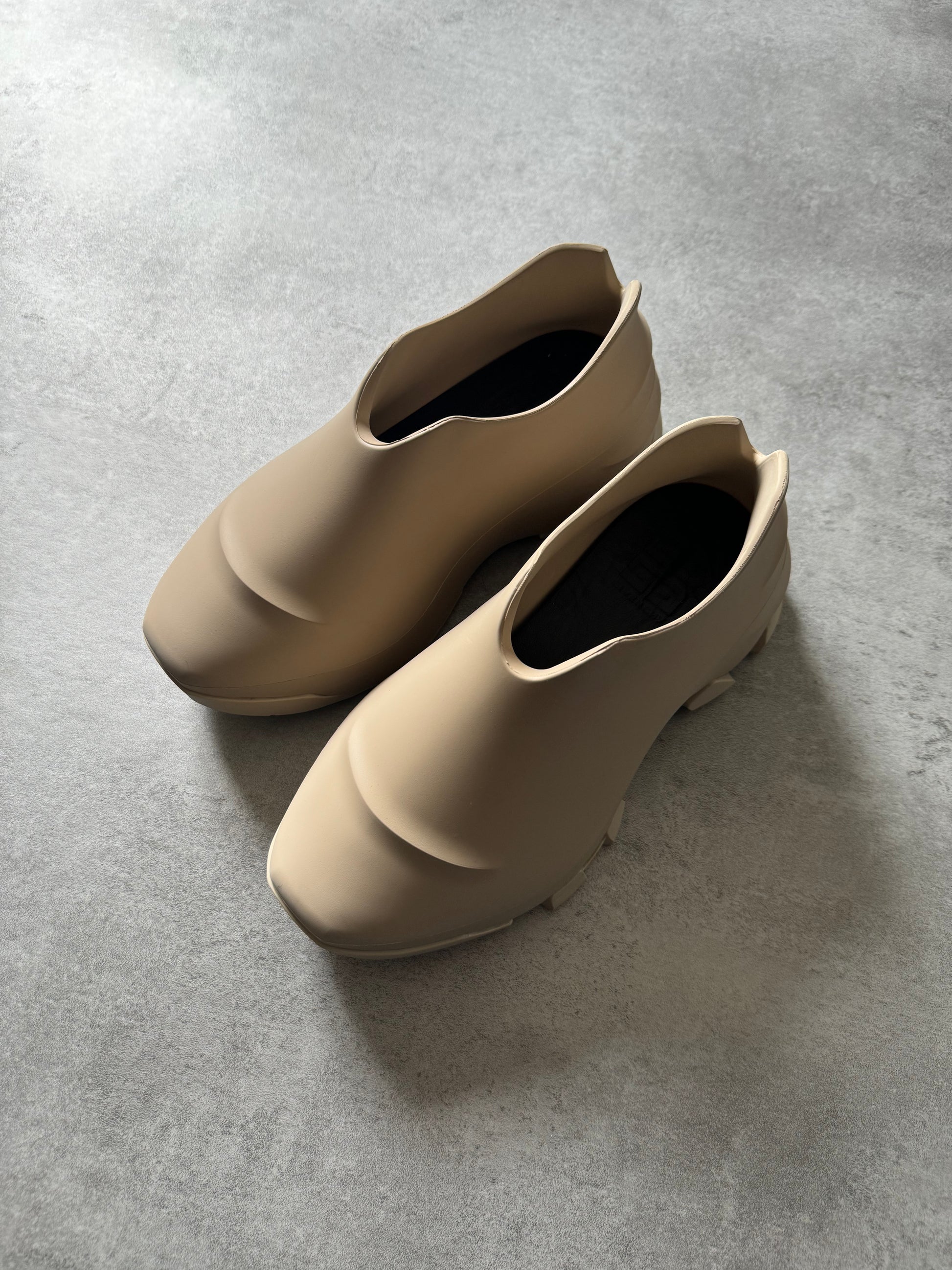 Givenchy Monumental Mallow Beige Shoes (41) - 5