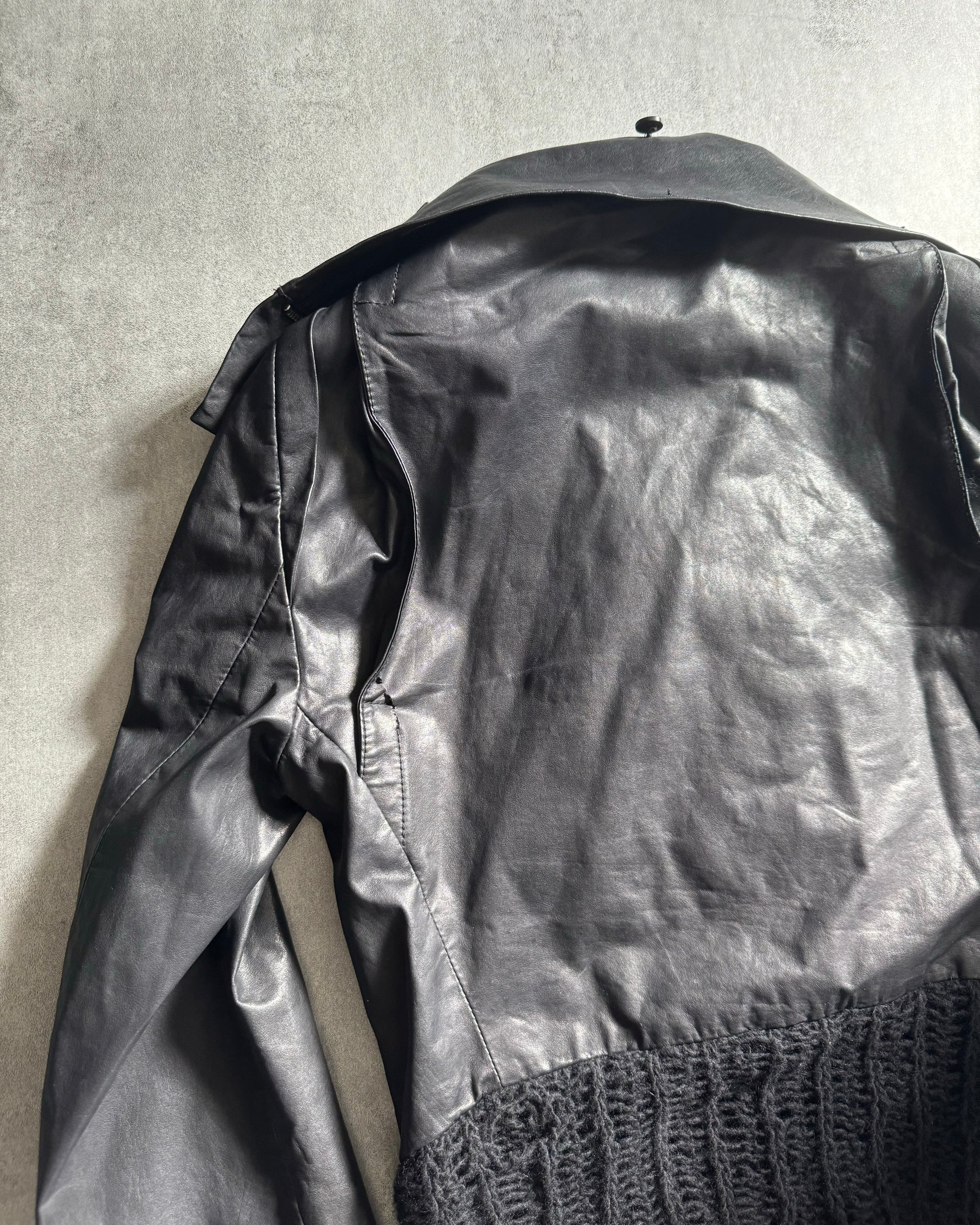 2000s Ann Demeulemeester Contemporary Brutalist Shadow Leather Jacket   (XS) - 3