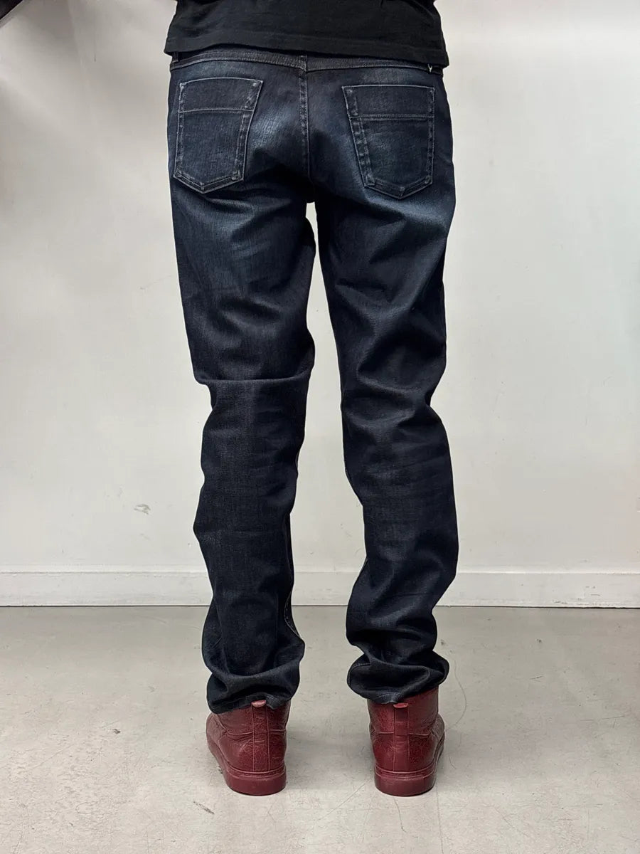 2010s Gucci Dark Indigo Denim Slim Faded Jeans UReRMTOf 3