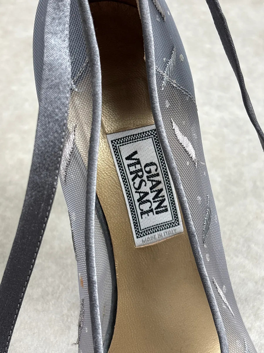 1990s Gianni Versace Grey Floral Embroidered Mesh Heels UVvyoAIR 16