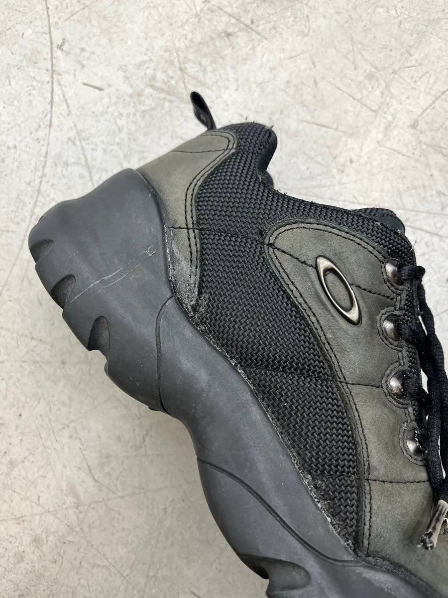 2000s Oakley Chunky Trail Black & Grey Sneakers VrXPxUCd 4