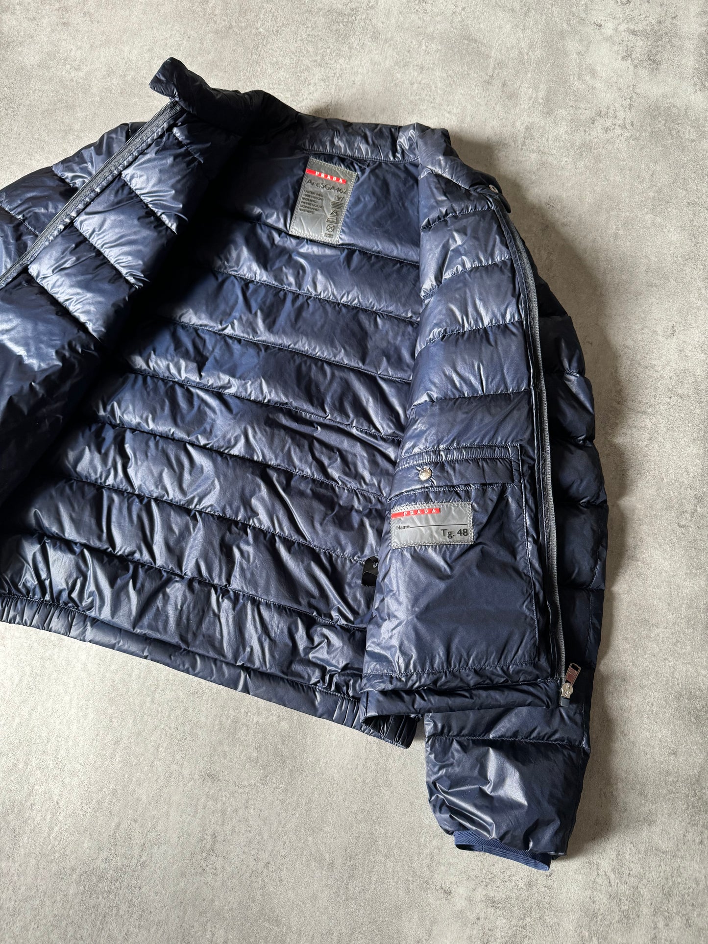 2000s Prada Nylon Navy Puffer Jacket (M) - 7