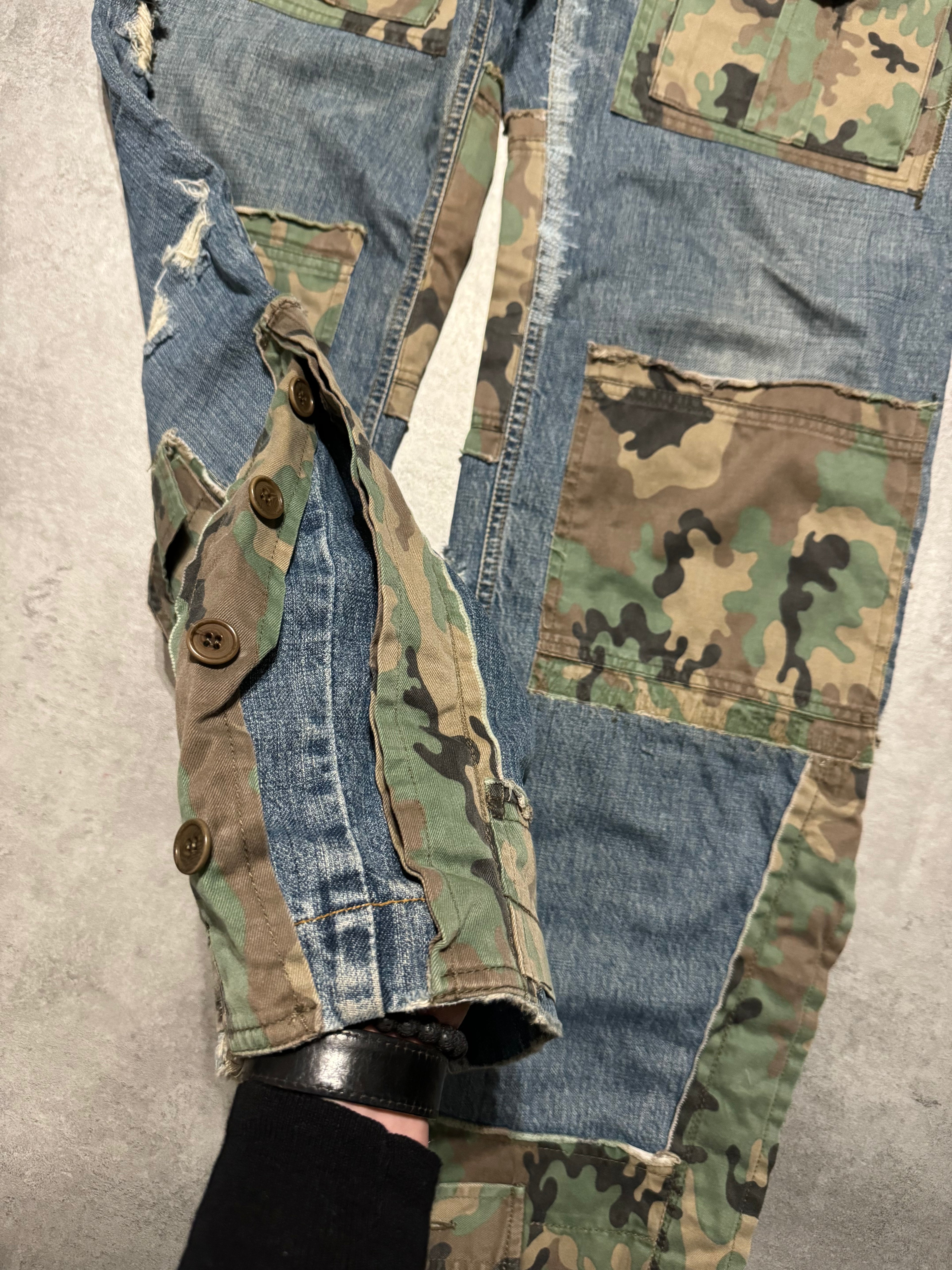 FW2005 Dolce & Gabbana Hybride Camo Multi Pockets Rebel Denim Jeans (XL) - 5