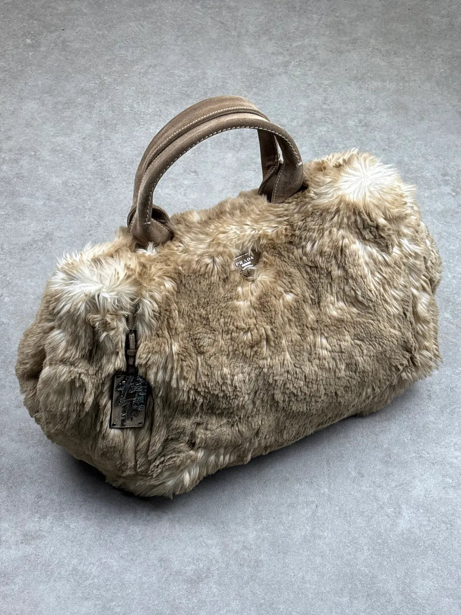 2000s Prada Beige Faux Fur Logo Handle Bag YcekEzCL 4