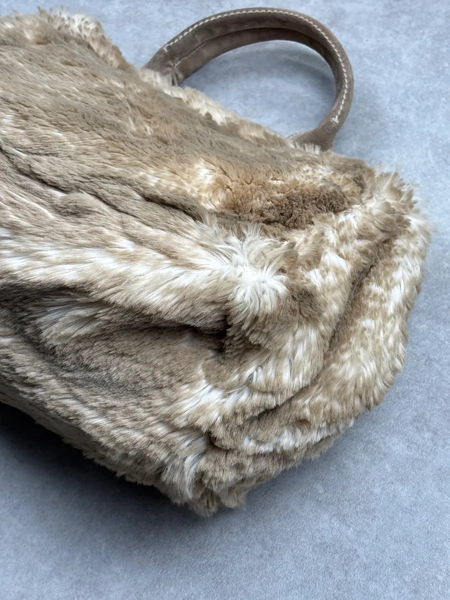 2000s Prada Beige Faux Fur Logo Handle Bag YcekEzCL 8