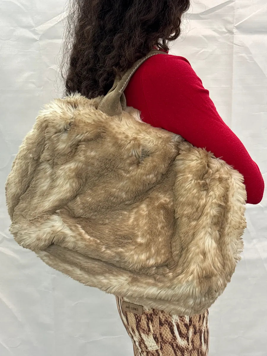 2000s Prada Beige Faux Fur Logo Handle Bag YcekEzCL 2