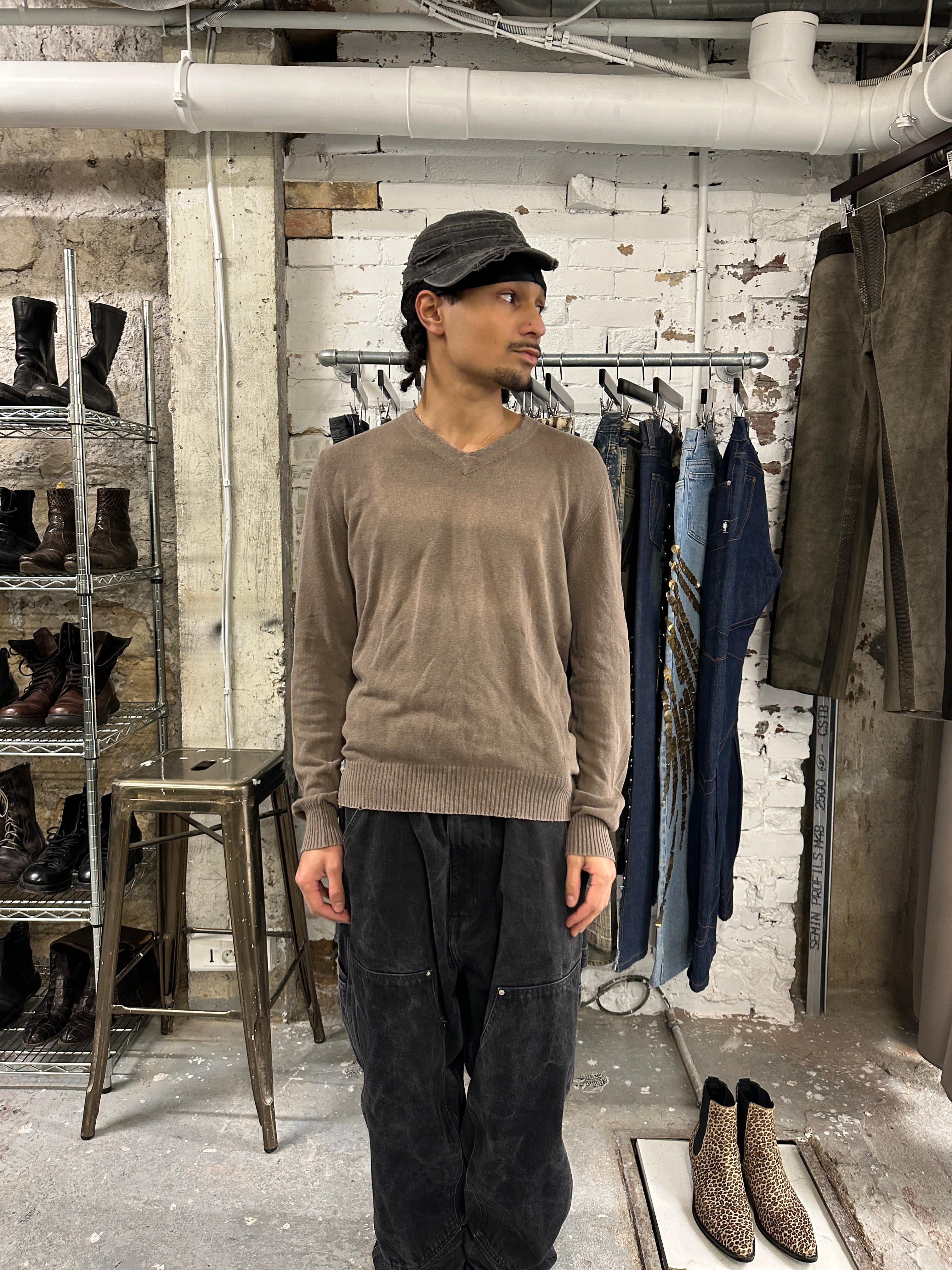 2000s Maison Martin Margiela Brown Faded V Sweater (M) - 1