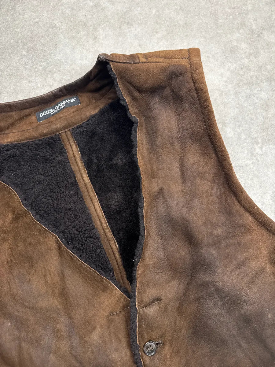 2000s Dolce & Gabbana Dark Brown Shearling Lambskin Button Front Vest ZCDKlmWA 7