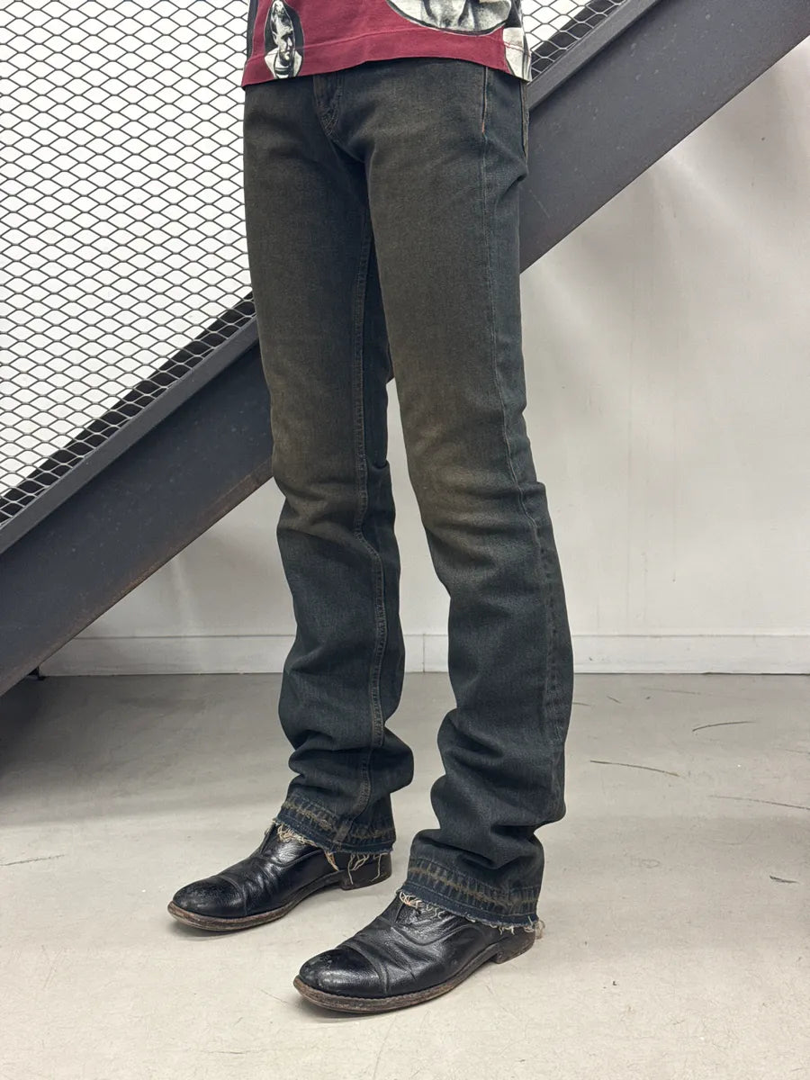 AW2006 Prada Dark Indigo Denim Distressed Straight Leg Jeans ZbhKmREq 2
