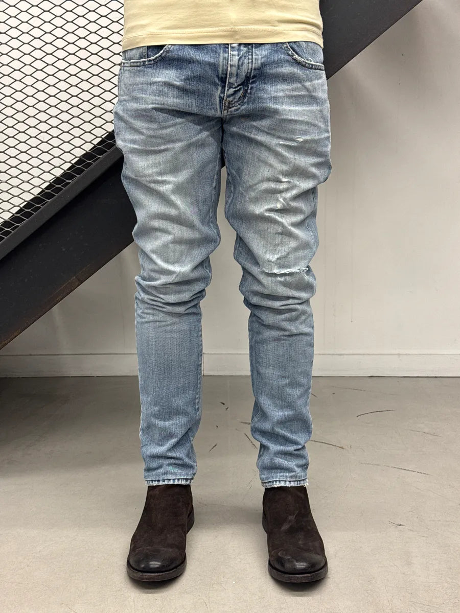 SS2018 Saint Laurent Light Blue Denim Universite Patch Distressed Jeans ZbveRthk 1