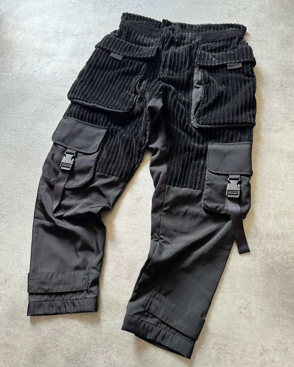 AW2022 Dolce & Gabbana Hybride Smooth Cargo Pure Pants (M) - 3