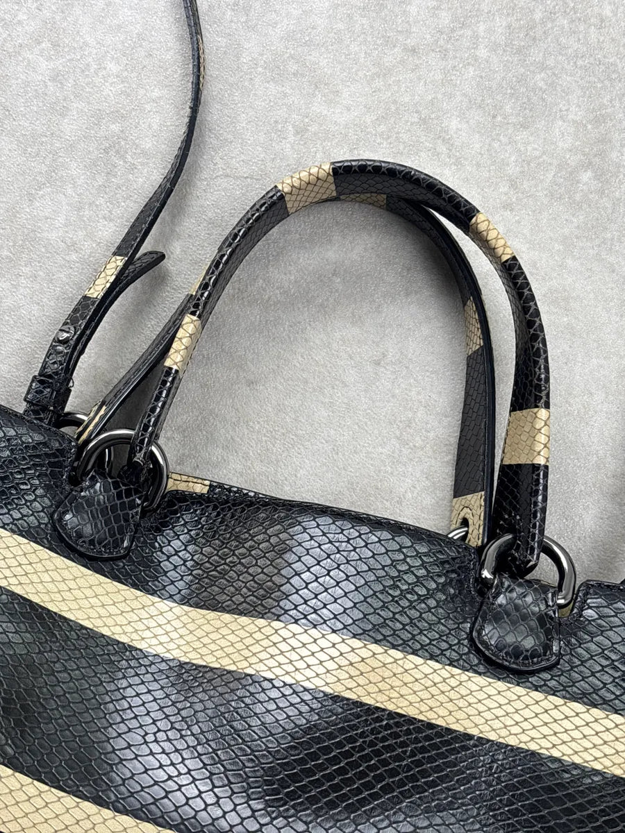 Emporio Armani Black Snakeskin-Effect Stripe Leather Totebag ZqrJDJOF 11