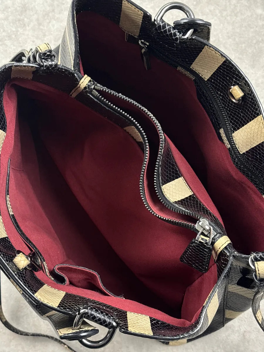 Emporio Armani Black Snakeskin-Effect Stripe Leather Totebag ZqrJDJOF 15