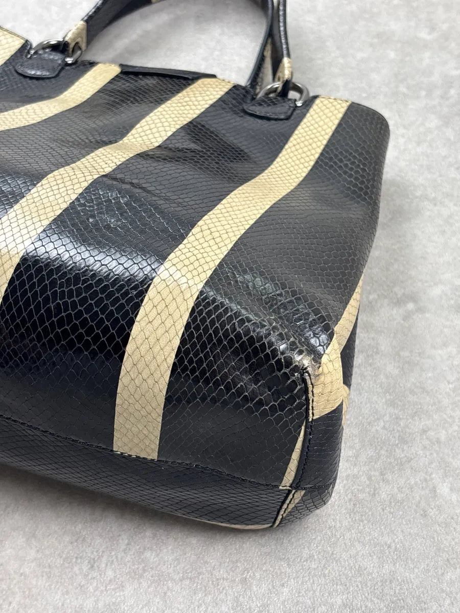 Emporio Armani Black Snakeskin-Effect Stripe Leather Totebag ZqrJDJOF 8