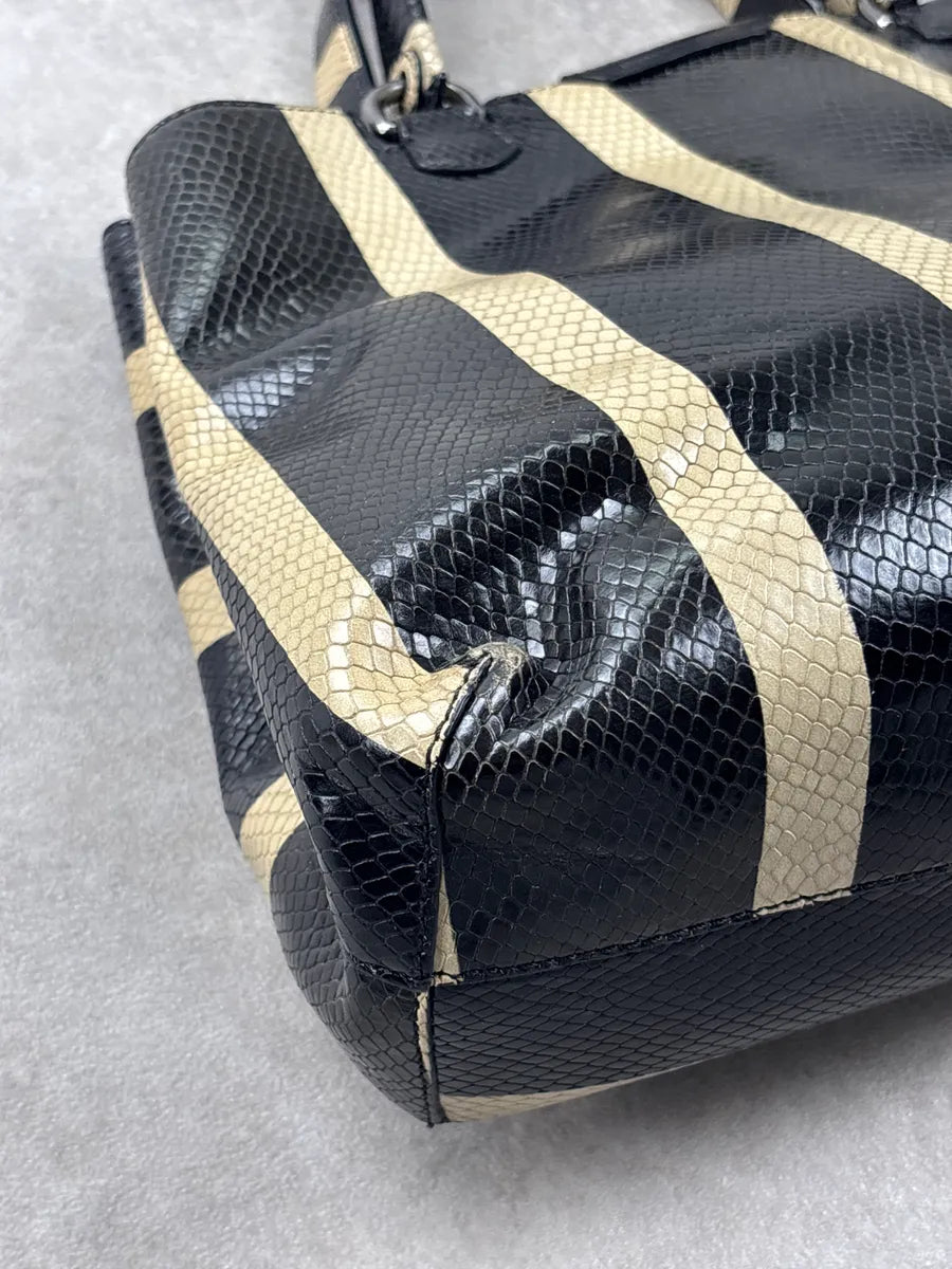 Emporio Armani Black Snakeskin-Effect Stripe Leather Totebag ZqrJDJOF 9