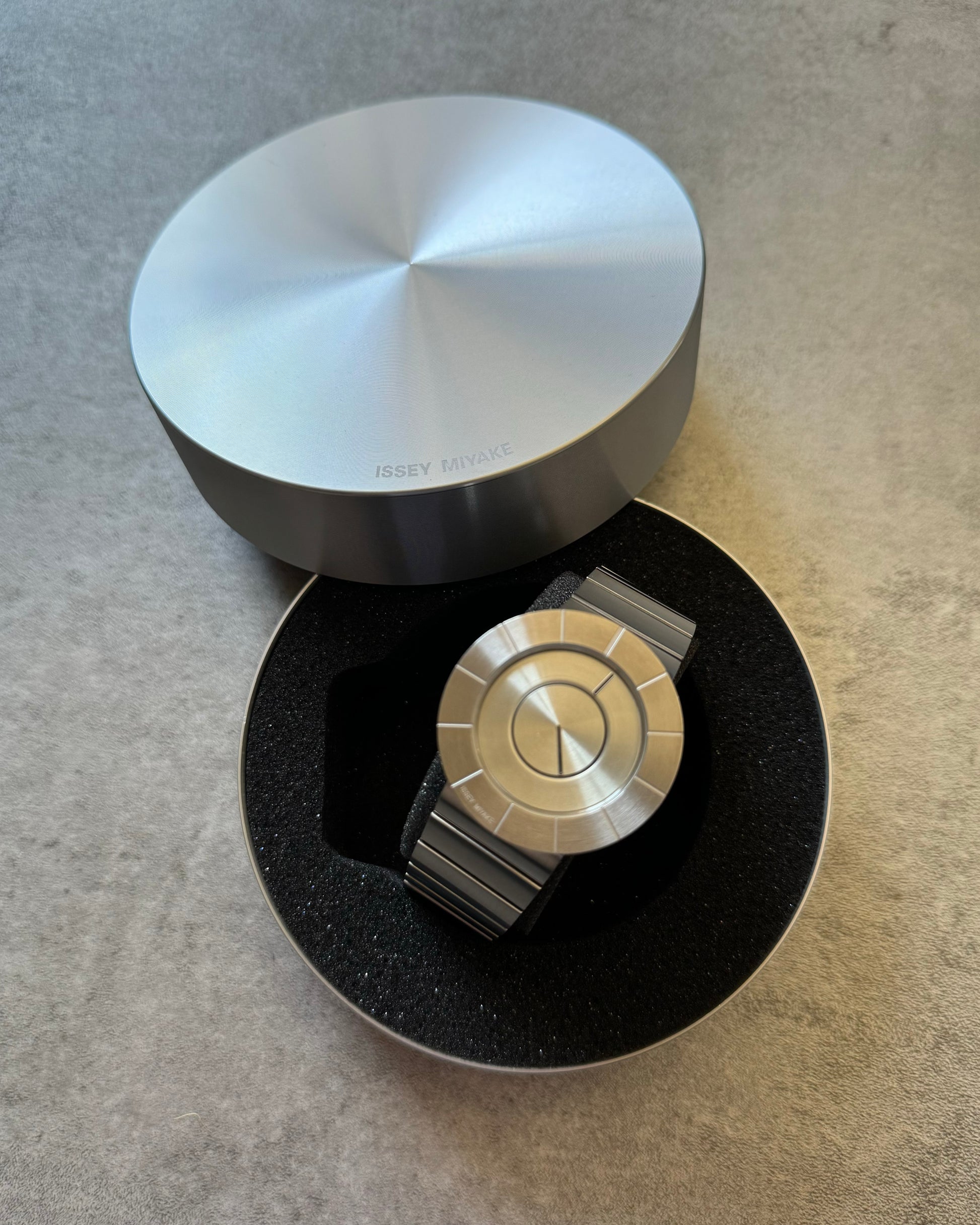 Issey Miyake TO Silver Watch Designed by Tokujin Yoshioka (OS) - 1