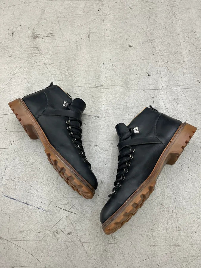 A.P.C. Hiking Lace-Up Black Leather Boots mEEryxD 2