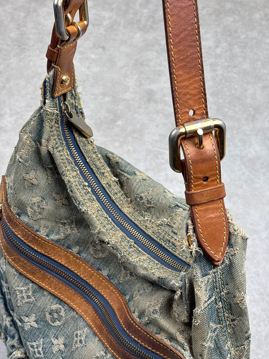 SS2005 Louis Vuitton Blue Denim Monogram Multi-Pocket Shoulder Bag by Marc Jacobs aGYvFBzO 17