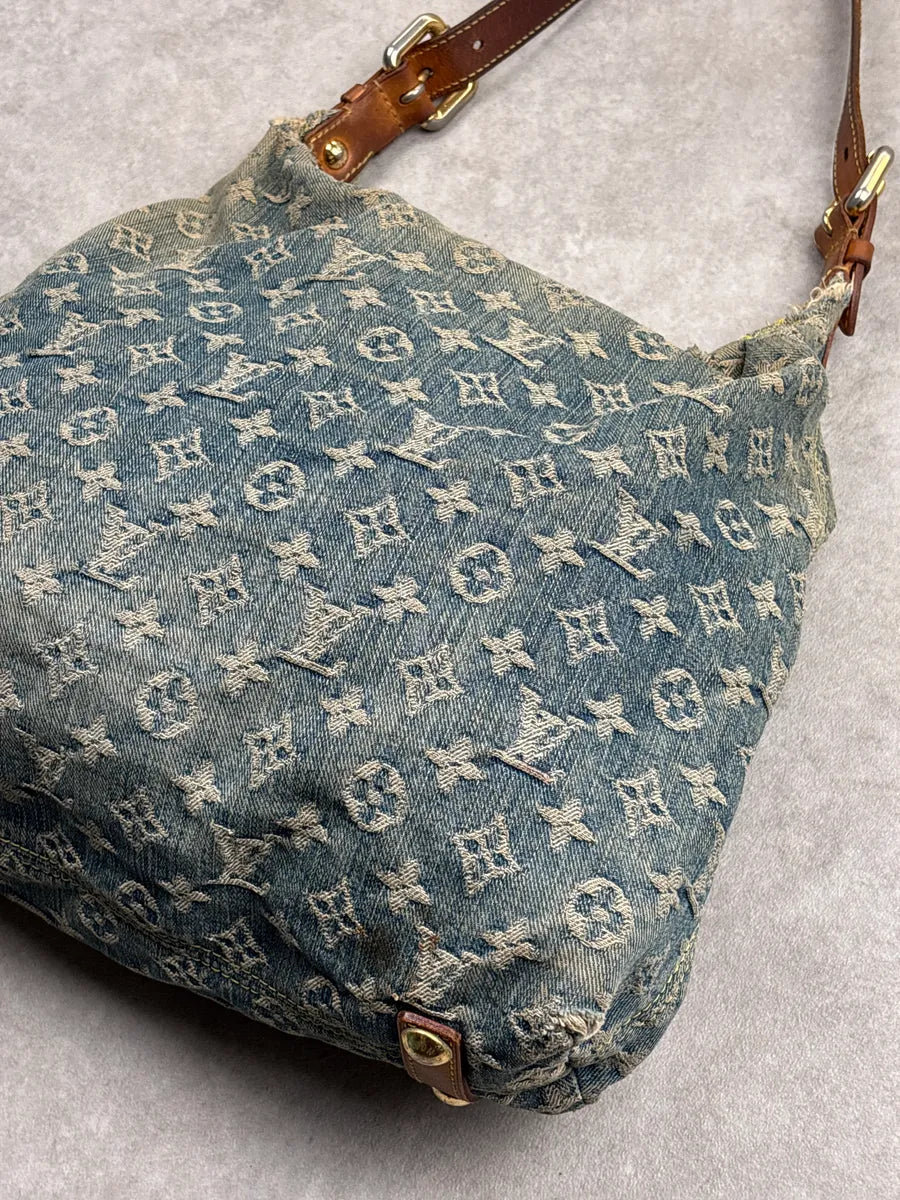 SS2005 Louis Vuitton Blue Denim Monogram Multi-Pocket Shoulder Bag by Marc Jacobs aGYvFBzO 11