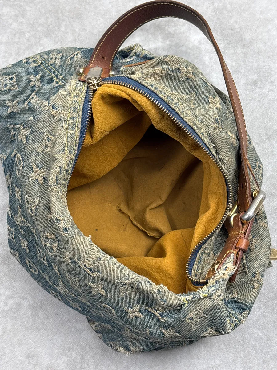 SS2005 Louis Vuitton Blue Denim Monogram Multi-Pocket Shoulder Bag by Marc Jacobs aGYvFBzO 14