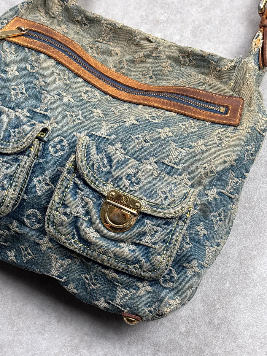 SS2005 Louis Vuitton Blue Denim Monogram Multi-Pocket Shoulder Bag by Marc Jacobs aGYvFBzO 5