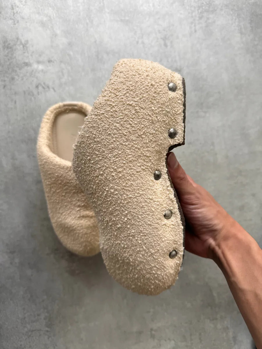 Acne Studios Beige Shearling Clogs VqMvtqX 5