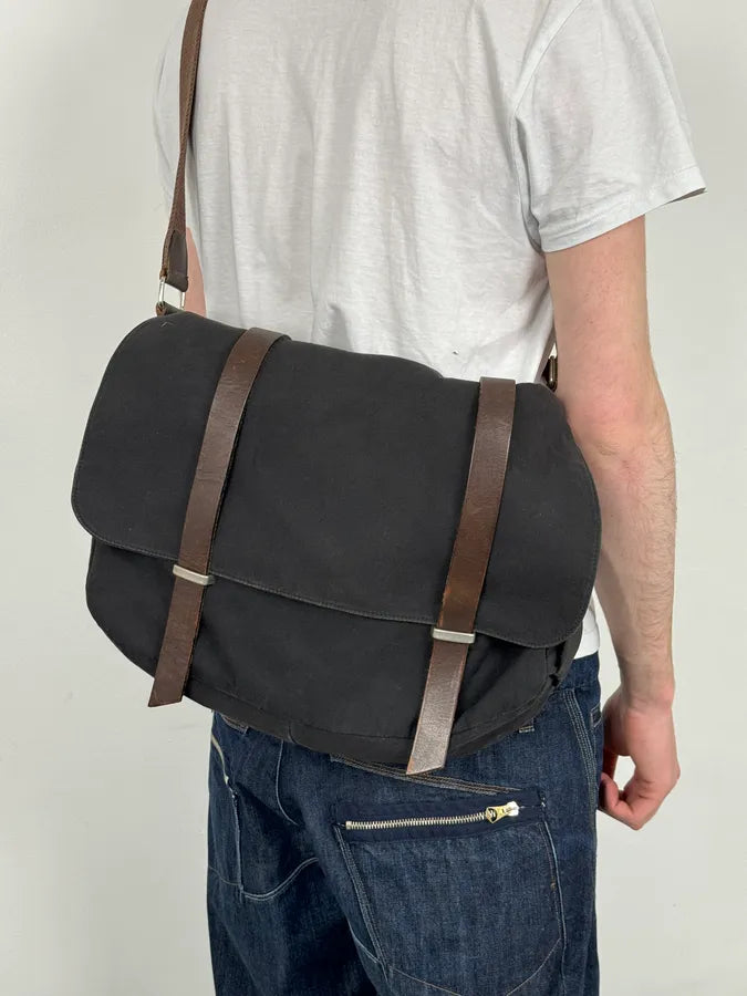 Agnes b Black Canvas Leather Strap Messenger Bag nqSLUIf 2