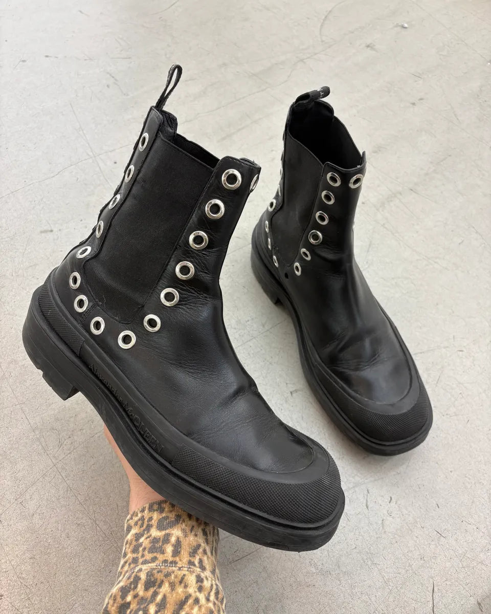 Alexander McQueen Black Eyelet Chelsea Leather Boots miQvEOB 0